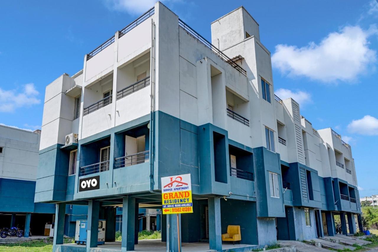 Live As Chn727 Hotel Gūduvāncheri Екстериор снимка